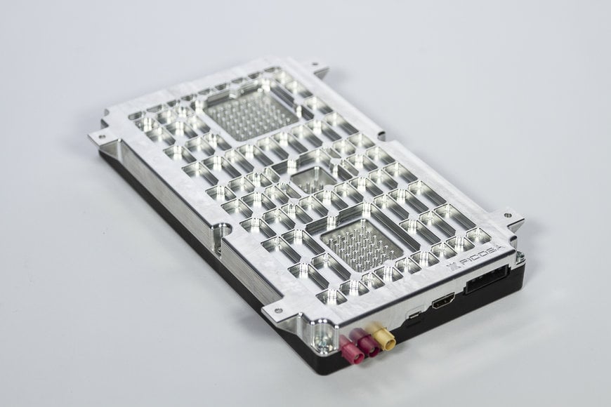 Ficosa, primer fabricante mundial en recibir la certificación europea RED a la tecnología C-V2X de su plataforma CarCom